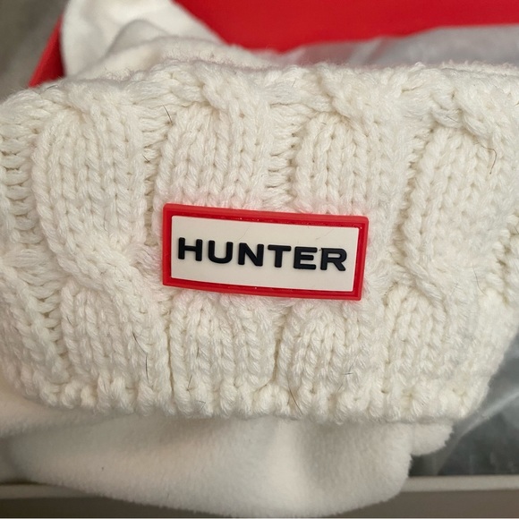 Hunter Tall Org Black Gloss Adjustable Back Rain Boots and Cable Knit Boot Socks - Picture 12 of 16